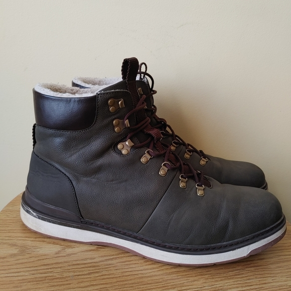 Call It Spring Other - Call it Spring Men's winter ankle Boots size 13 olive green, Brown